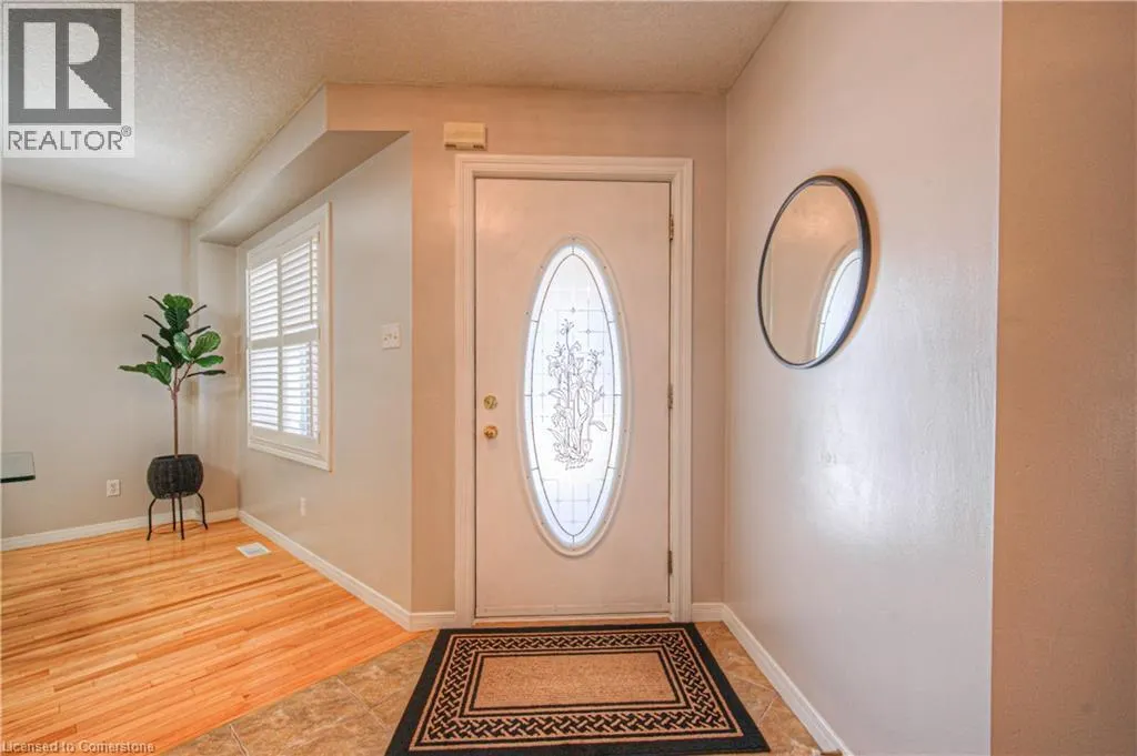 48 LENA Crescent