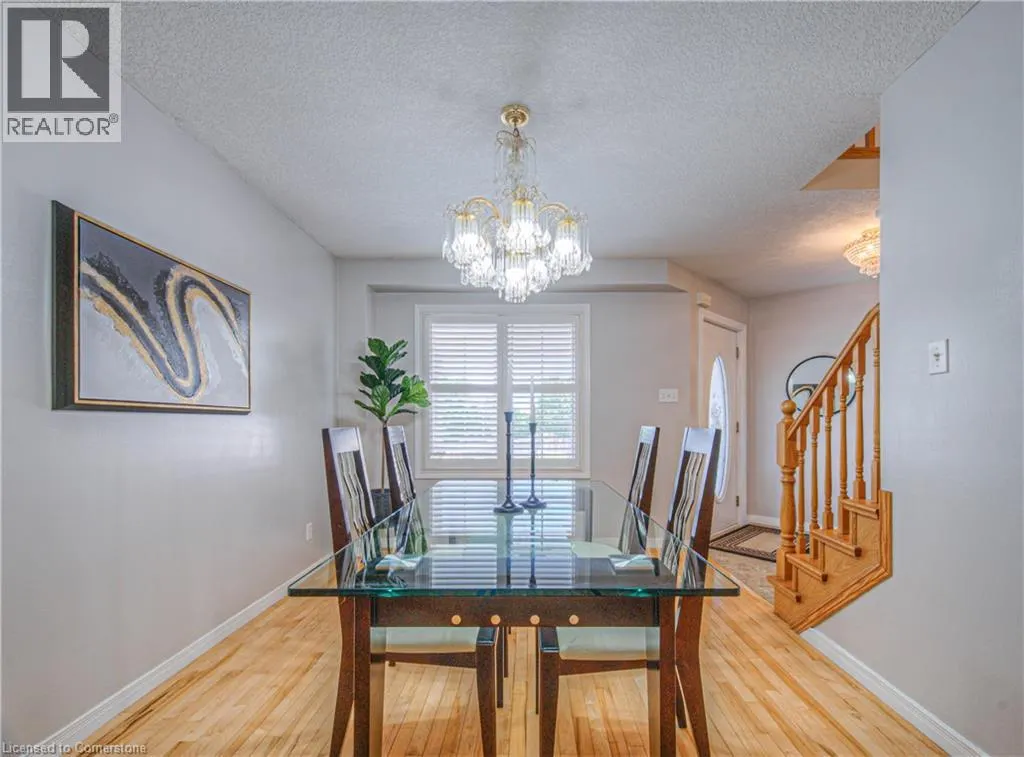 48 LENA Crescent