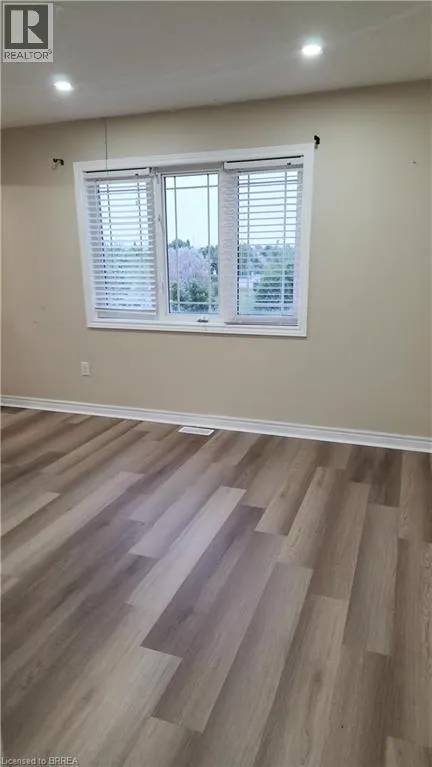 43 DEVONSLEIGH Drive