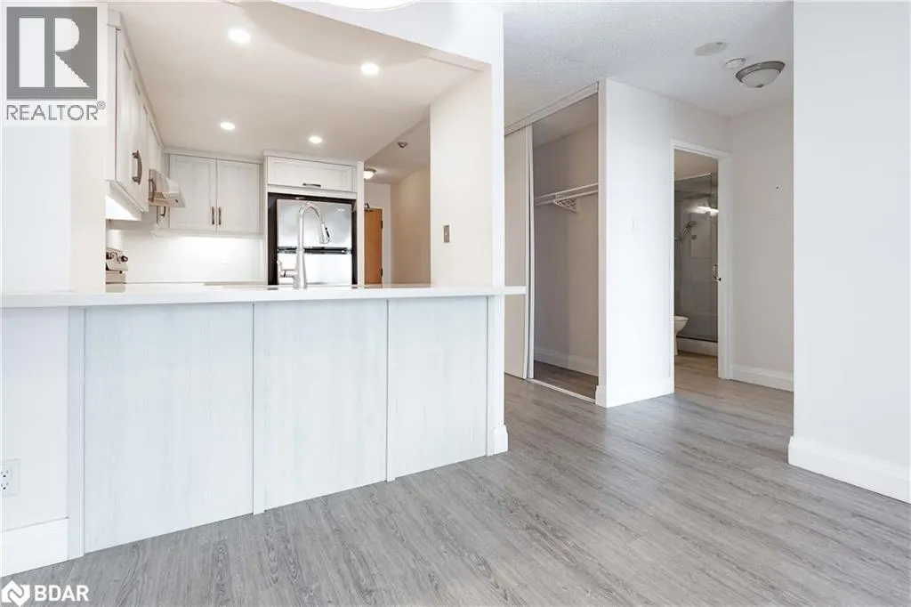 65 ELLEN Street Unit# 201, #201