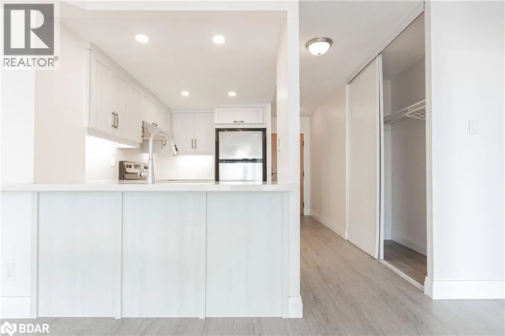 65 ELLEN Street Unit# 201, #201