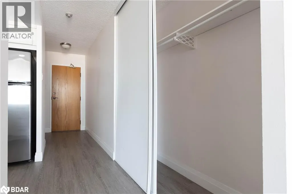 65 ELLEN Street Unit# 201, #201