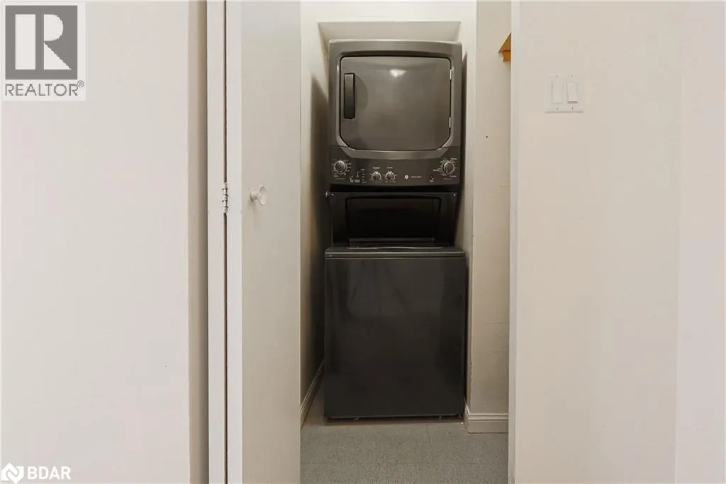 65 ELLEN Street Unit# 201, #201