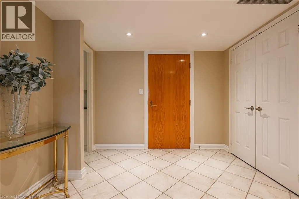 100 LAKESHORE Road E Unit# 710, #710