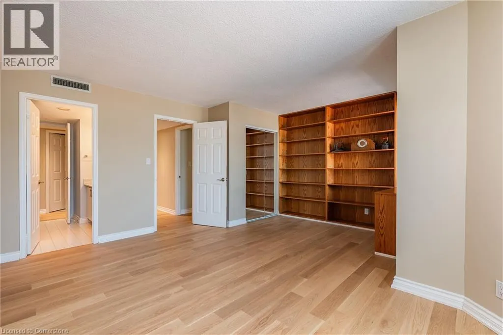 100 LAKESHORE Road E Unit# 710, #710