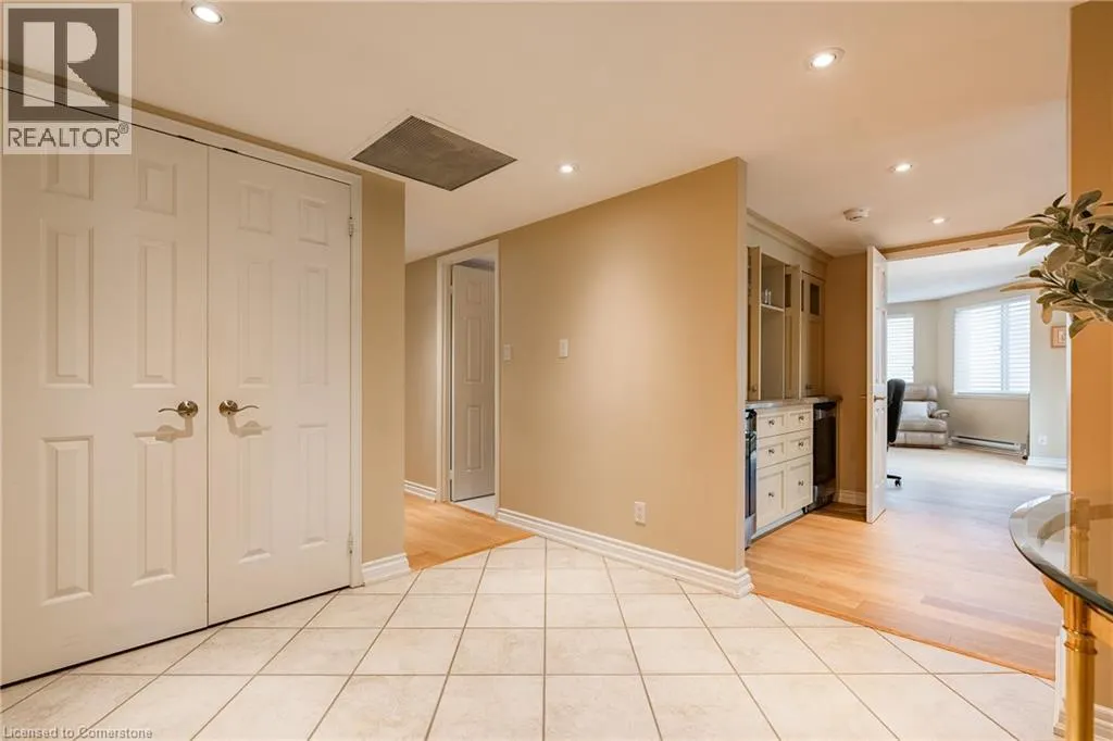 100 LAKESHORE Road E Unit# 710, #710