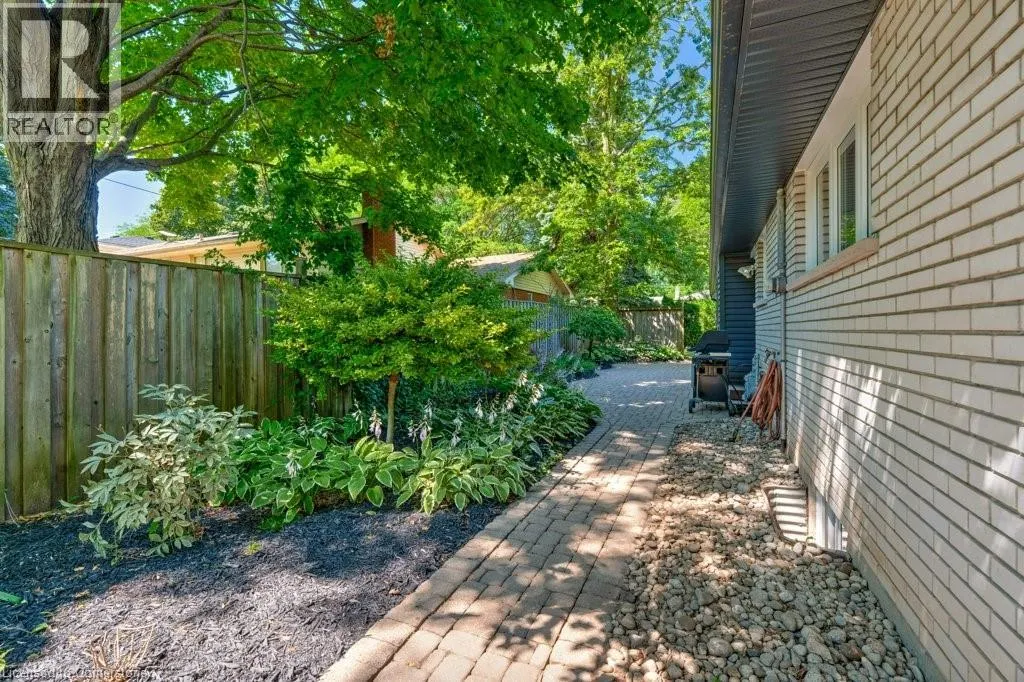 380 ABBOTT Road