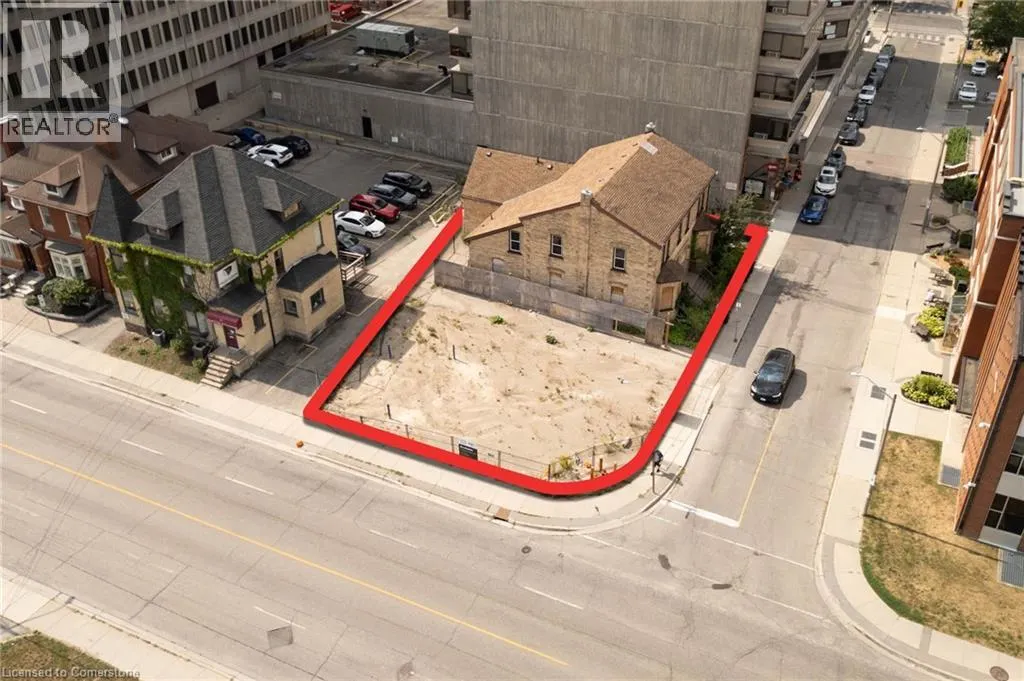 21 WEBER Street W