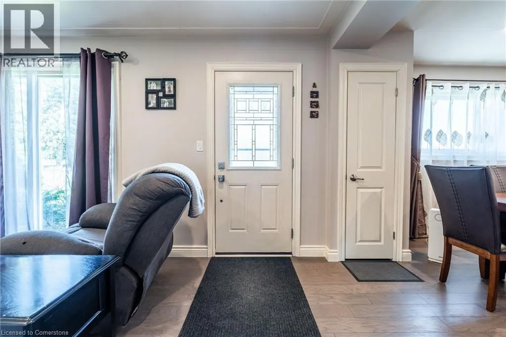 258 OAKHILL Drive