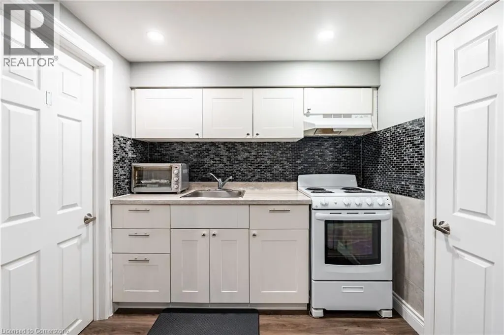 258 OAKHILL Drive