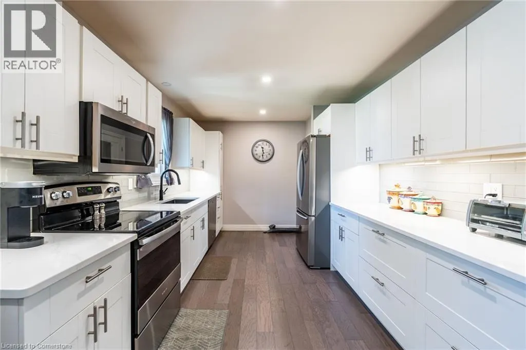 258 OAKHILL Drive