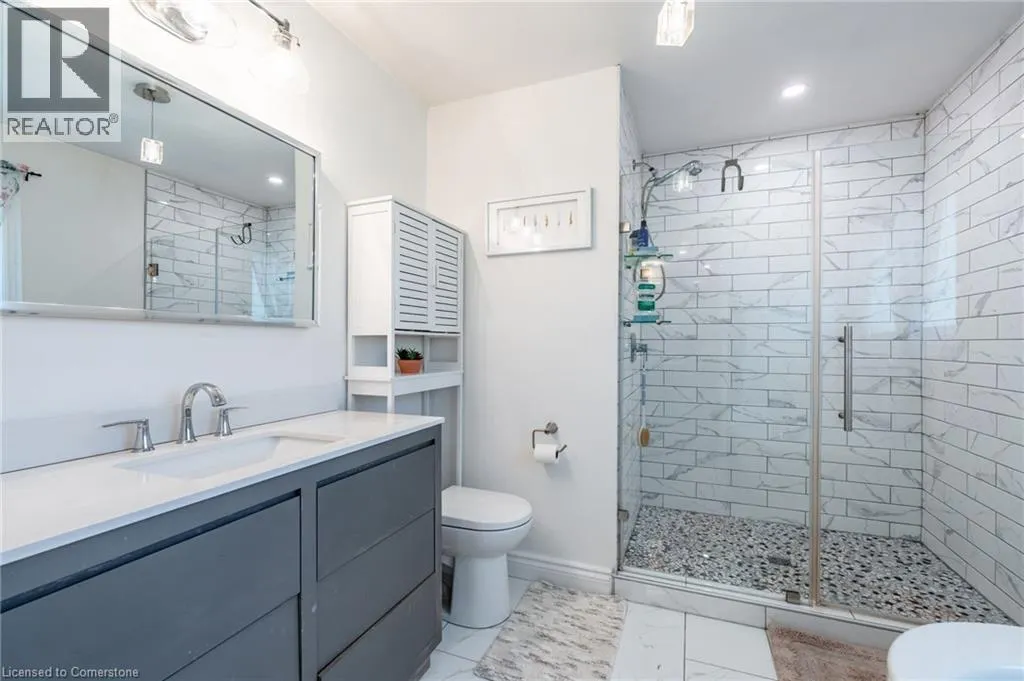 258 OAKHILL Drive