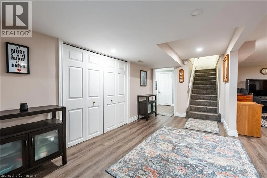 258 OAKHILL Drive