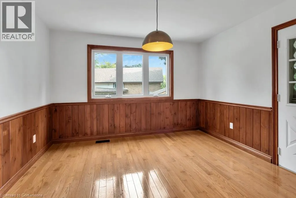 34 WINDERMERE Crescent Unit# A, #A