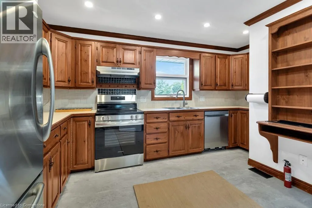 34 WINDERMERE Crescent Unit# A, #A