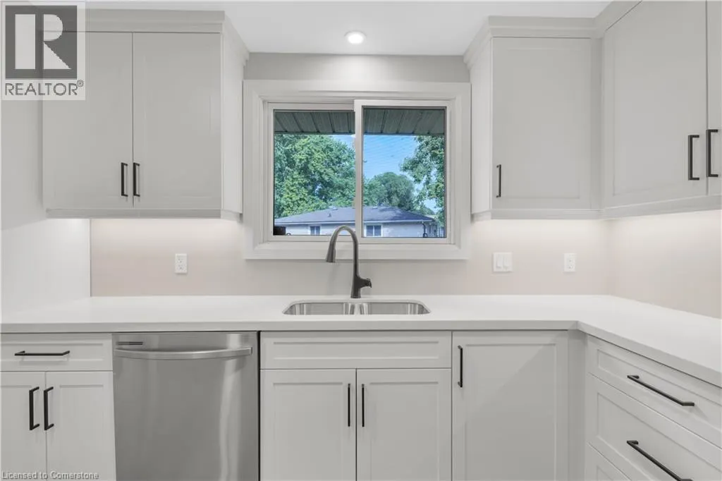 206 SHELLEY Drive Unit# Upper, #Upper