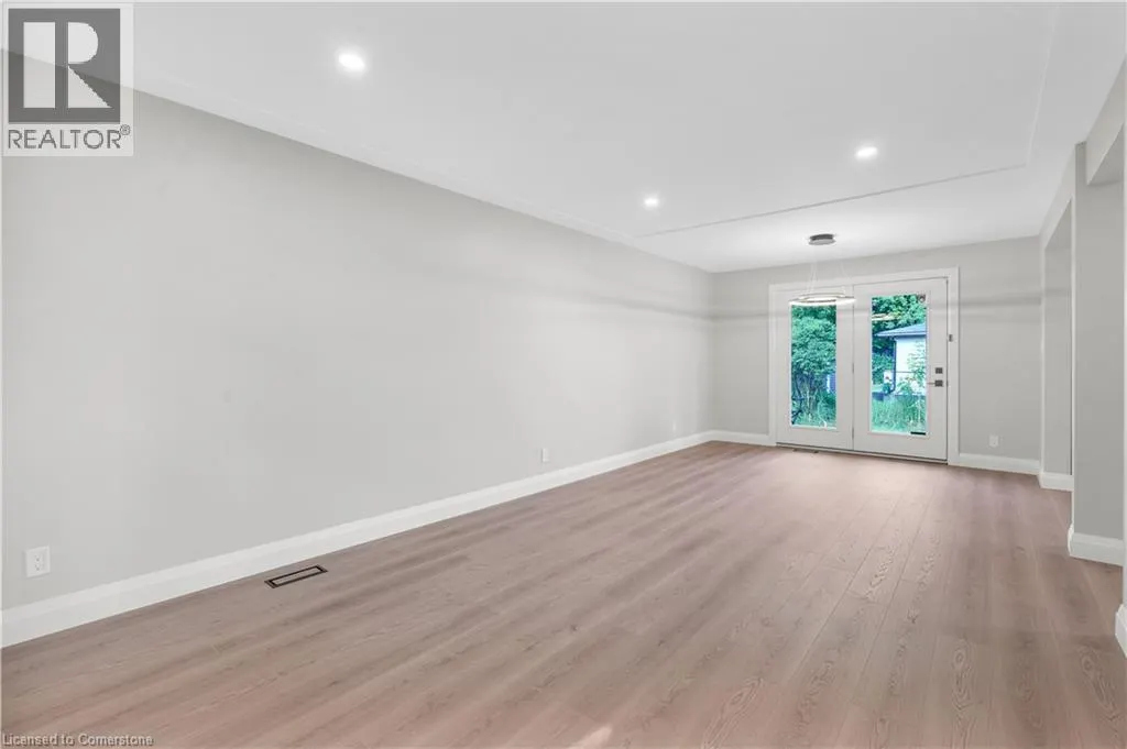 206 SHELLEY Drive Unit# Upper, #Upper