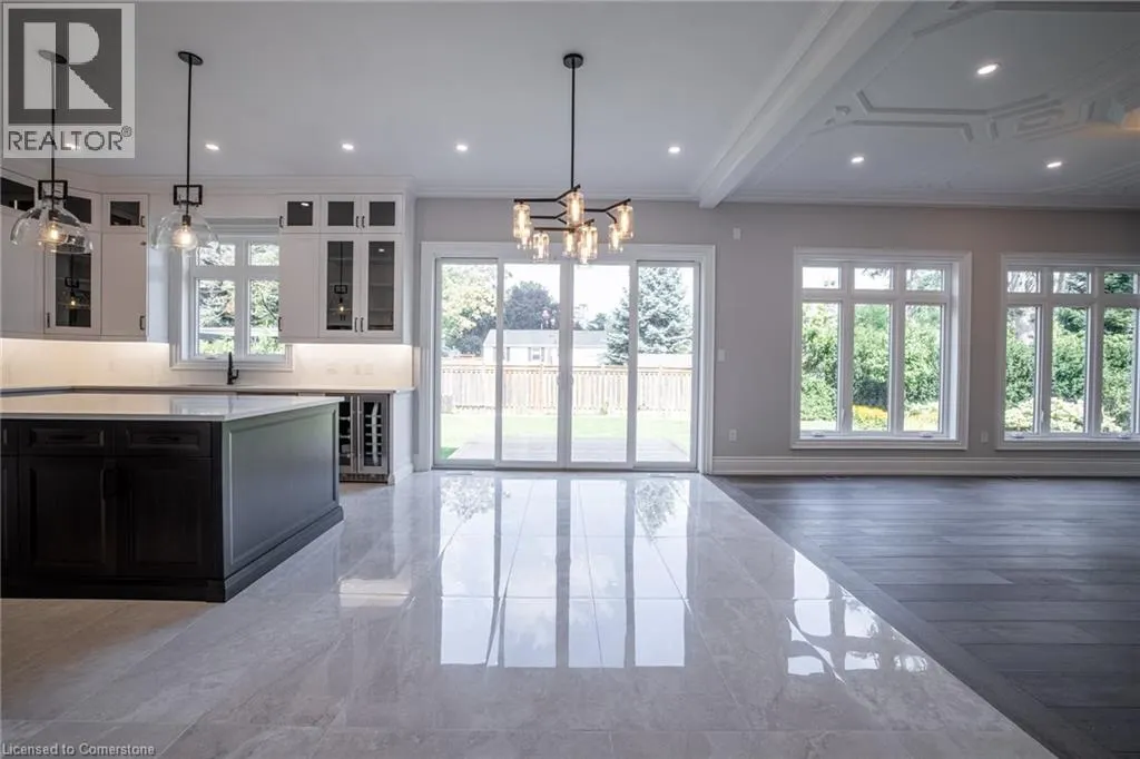 31 BAYSIDE Court