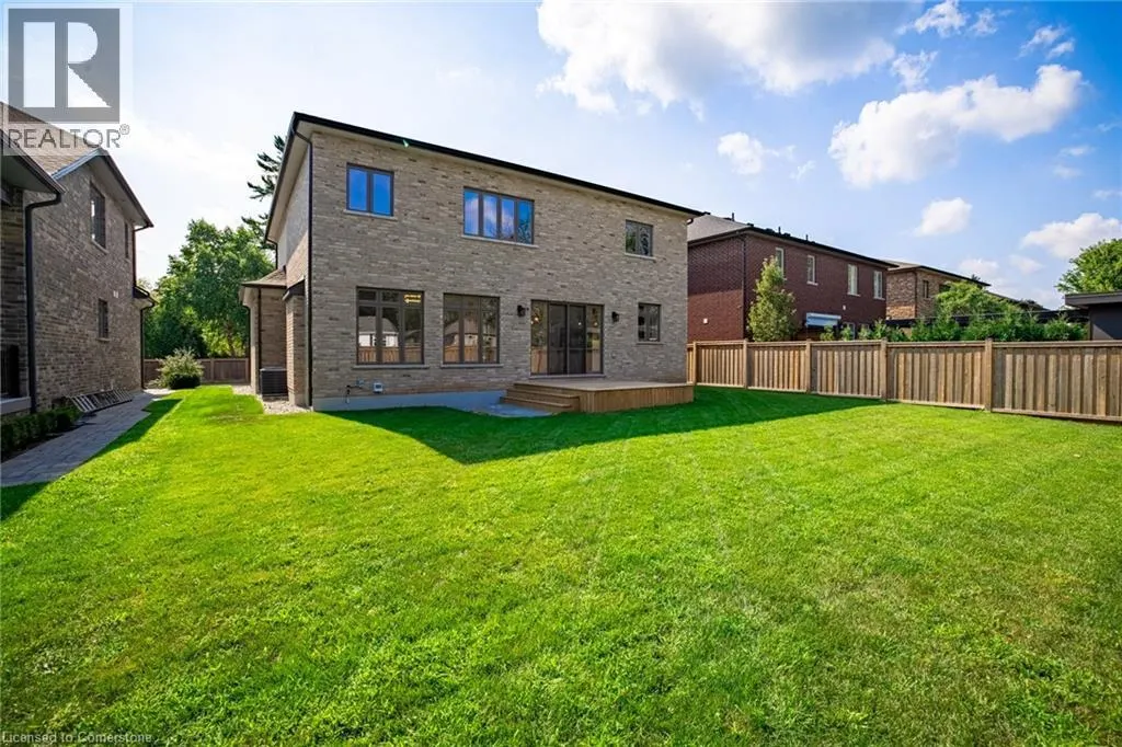 31 BAYSIDE Court