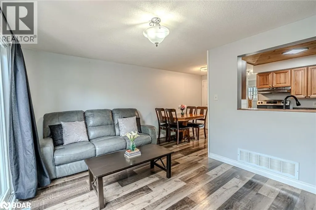 193 NATHAN Crescent