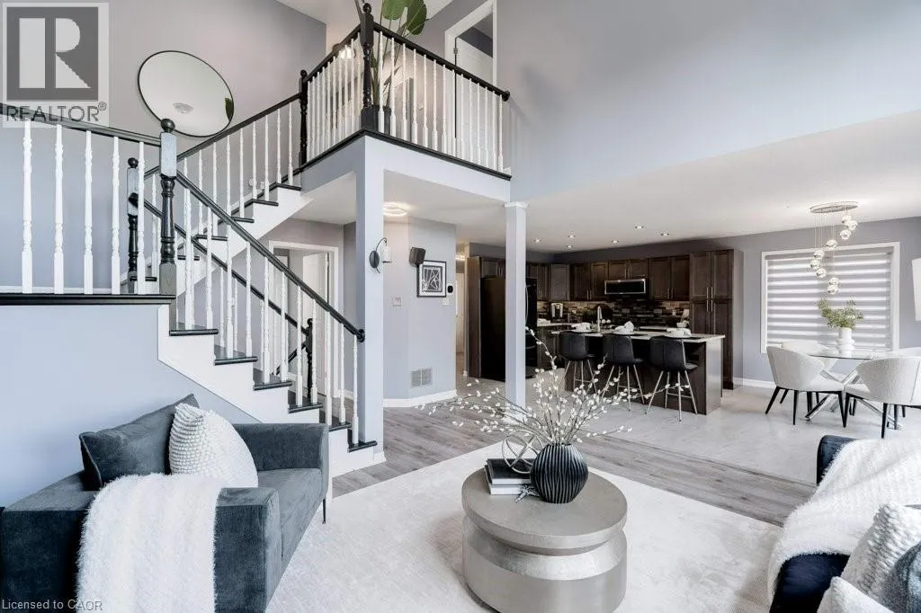 101 GOLDEN ACRES Drive