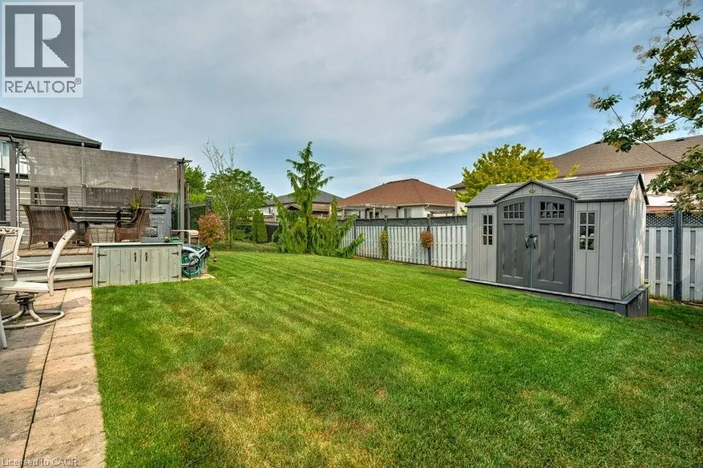 101 GOLDEN ACRES Drive