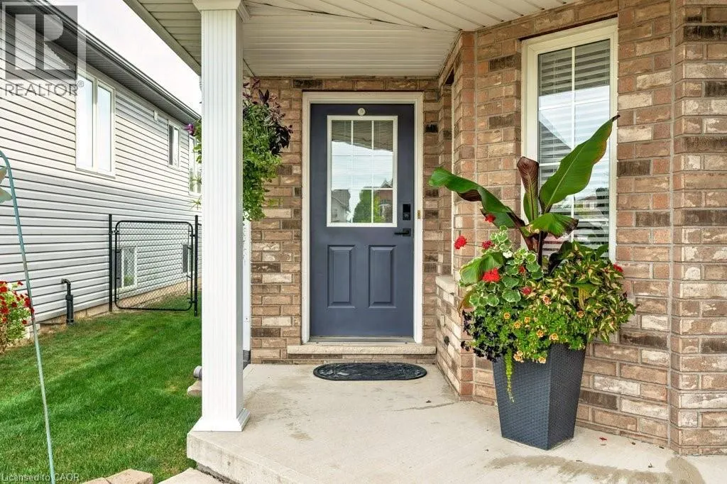 101 GOLDEN ACRES Drive
