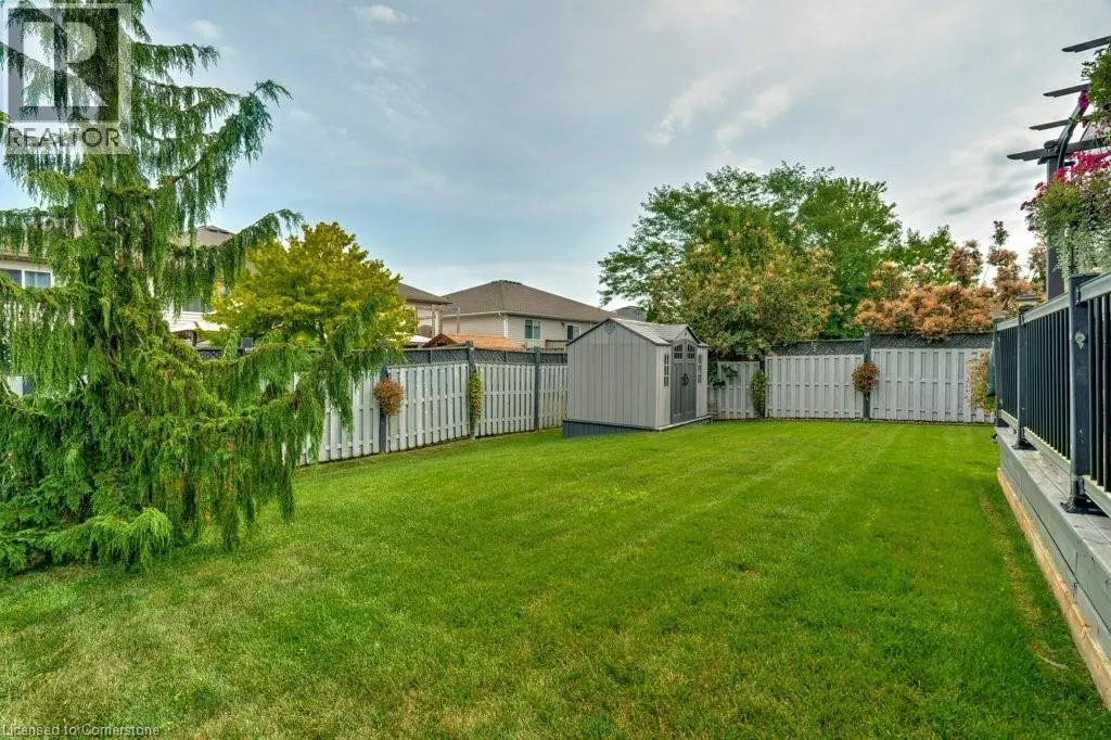 101 GOLDEN ACRES Drive