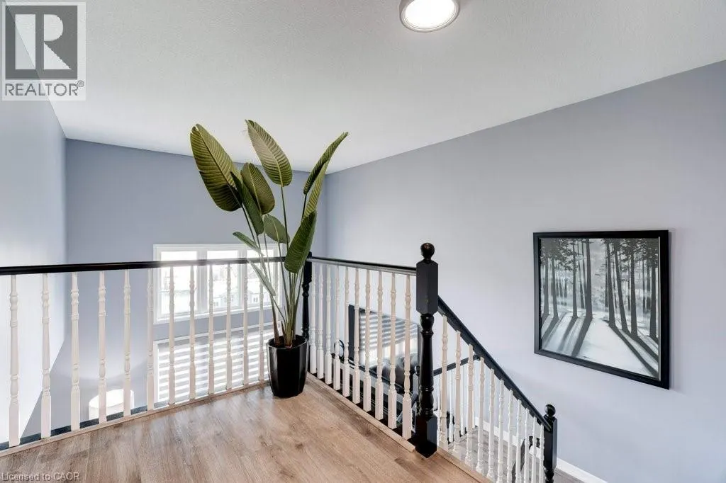 101 GOLDEN ACRES Drive