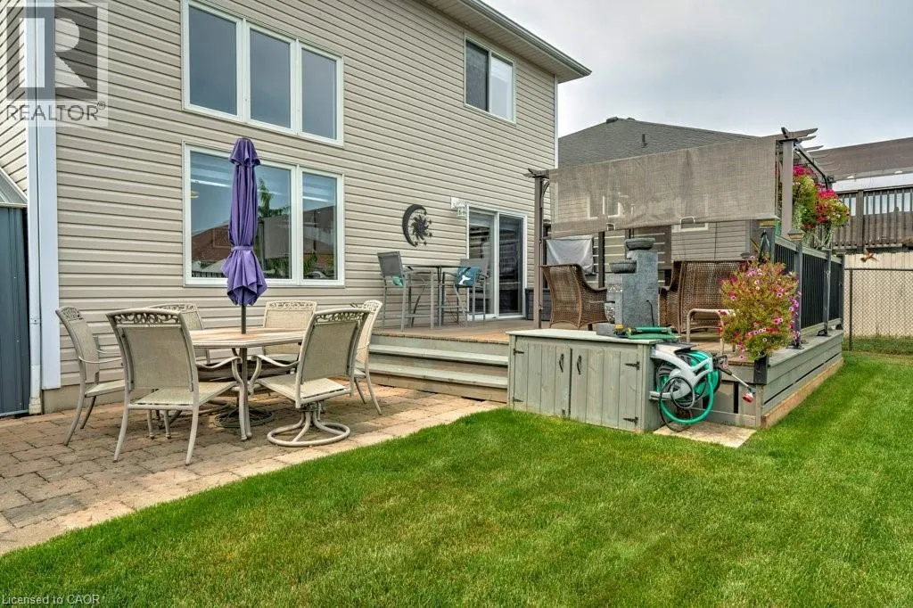 101 GOLDEN ACRES Drive