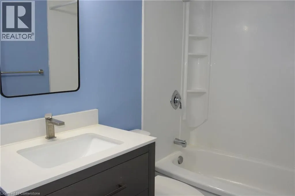 489 KINGSCOURT Drive Unit# B, #B