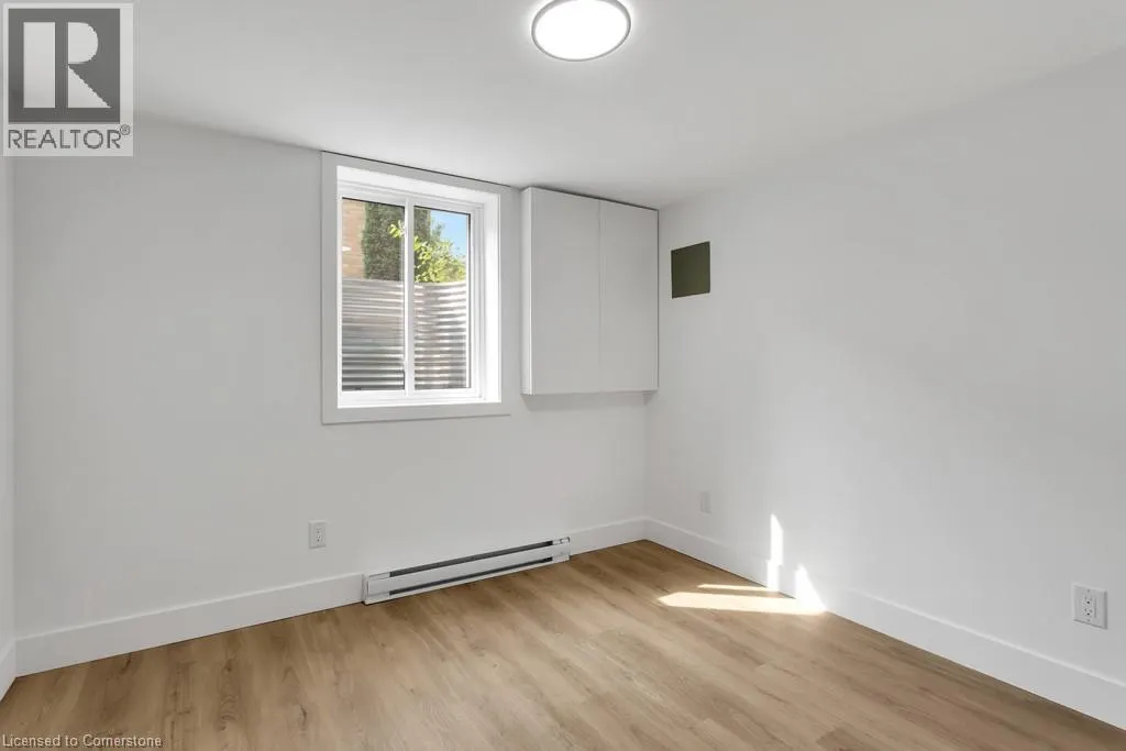 34 WINDERMERE Crescent Unit# B, #B