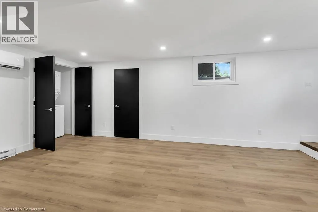 34 WINDERMERE Crescent Unit# B, #B
