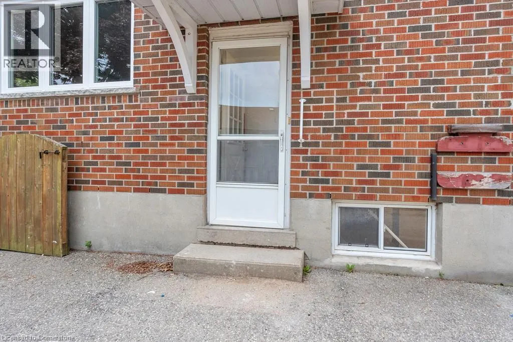 34 WINDERMERE Crescent Unit# B, #B