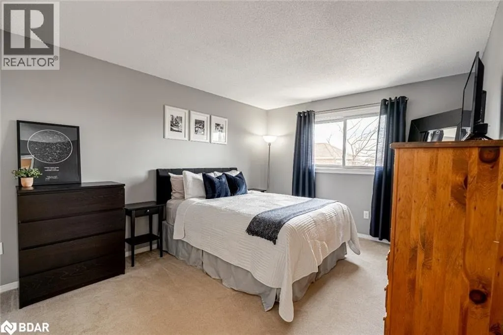40 GRASETT Crescent