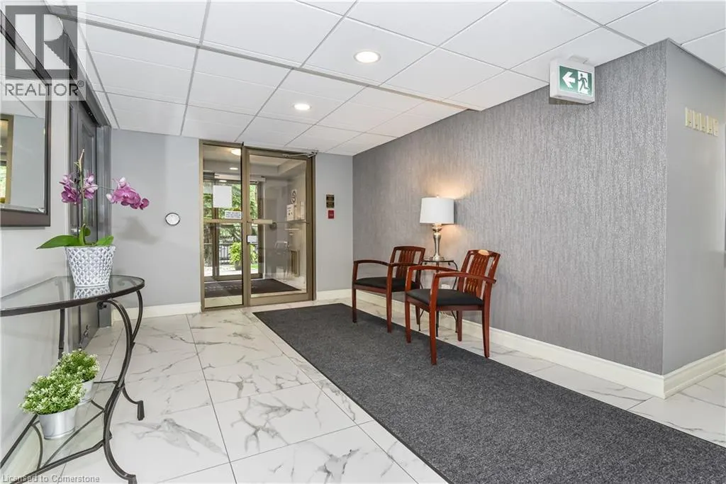 3499 UPPER MIDDLE Road Unit# 404, #404