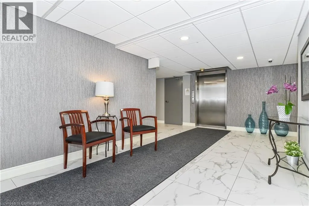 3499 UPPER MIDDLE Road Unit# 404, #404