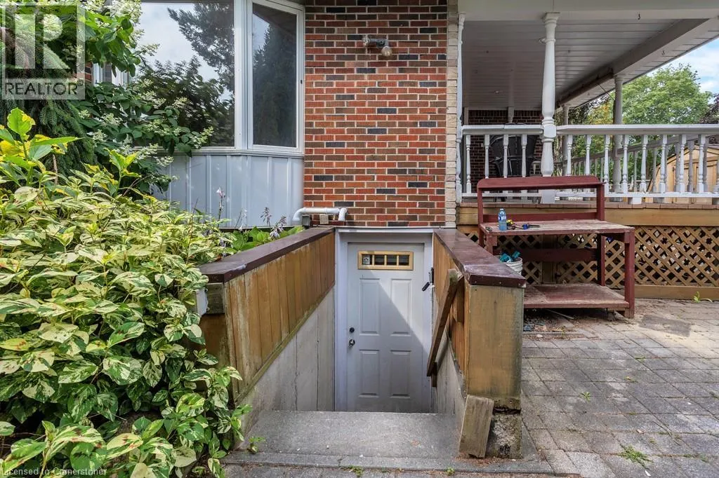 34 WINDERMERE Crescent Unit# C, #C