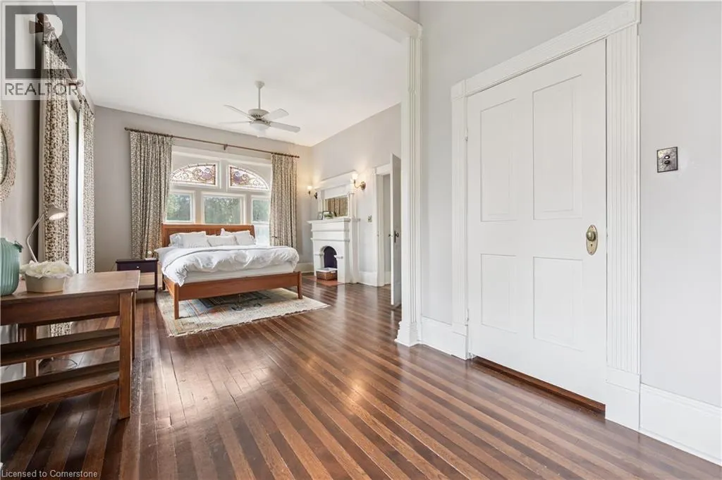 88 WILLIAM Street W