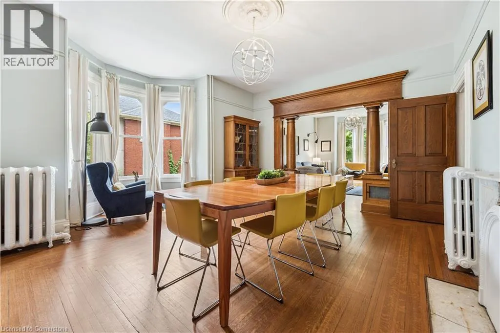 88 WILLIAM Street W