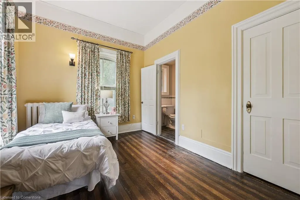 88 WILLIAM Street W