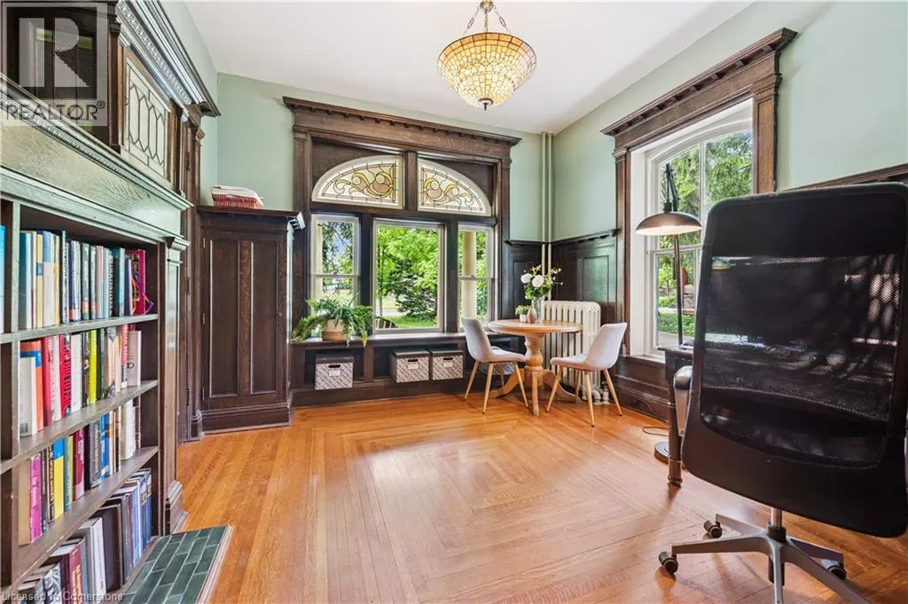 88 WILLIAM Street W