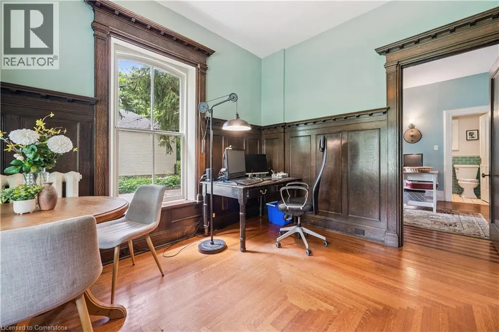 88 WILLIAM Street W