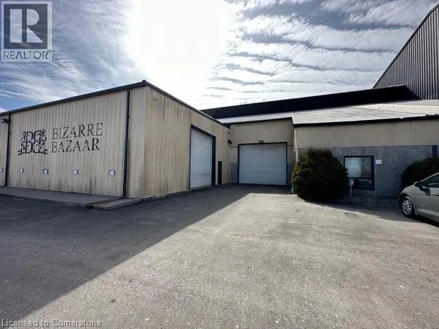 243 QUEEN Street N