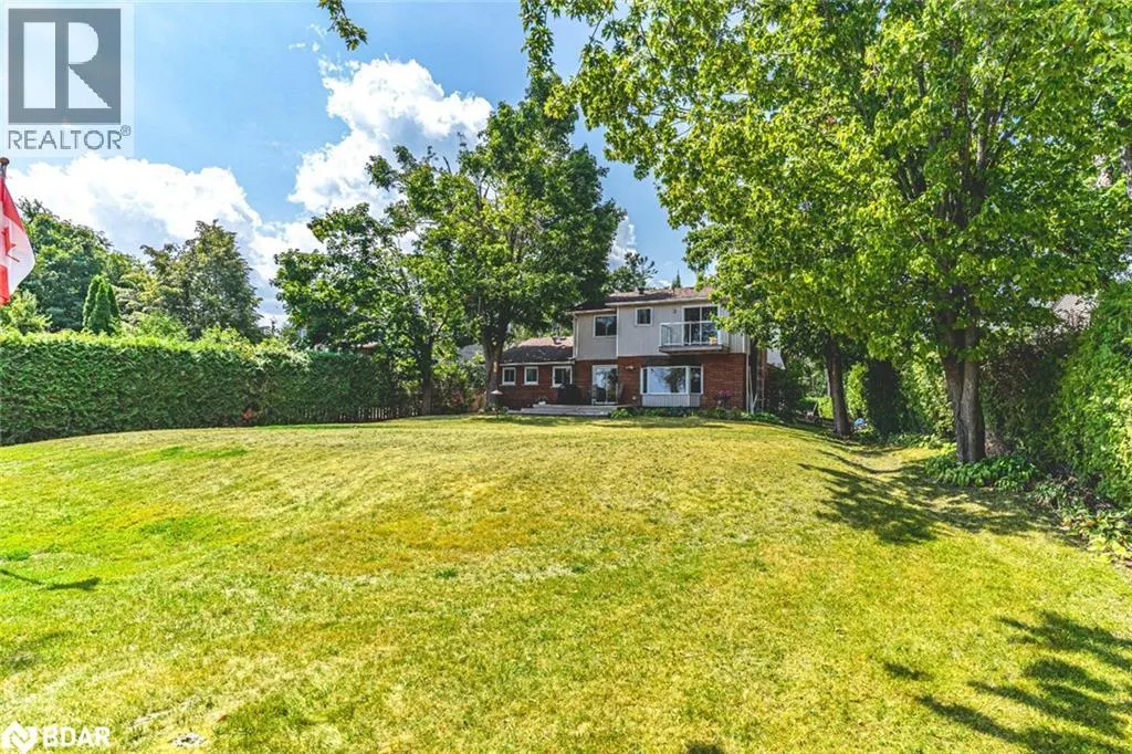 39 GRANDVIEW Crescent