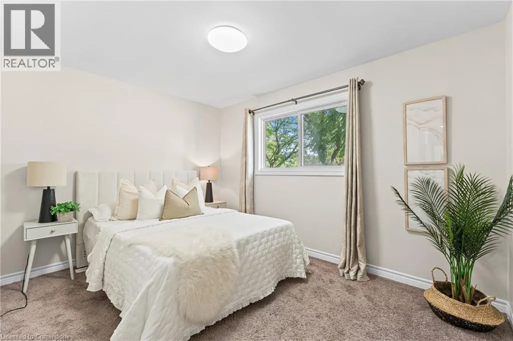 280 DALE Crescent