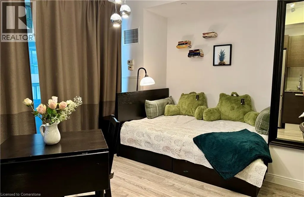 42 CHARLES Street E Unit# 2206, #2206