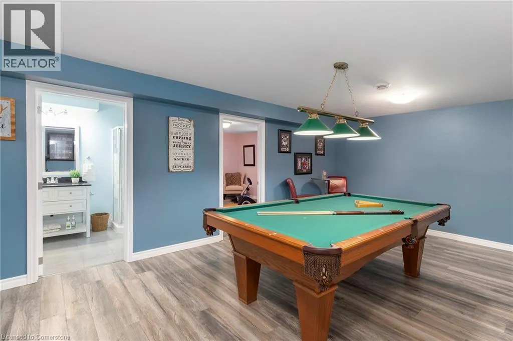 6 WINTERGREEN Crescent