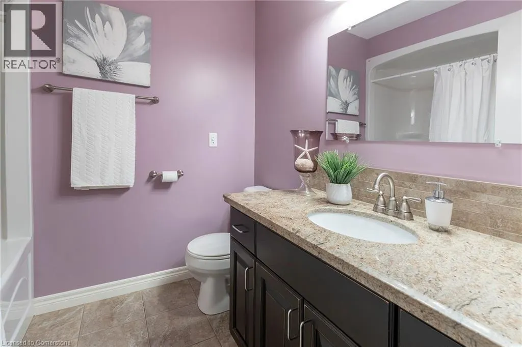 6 WINTERGREEN Crescent
