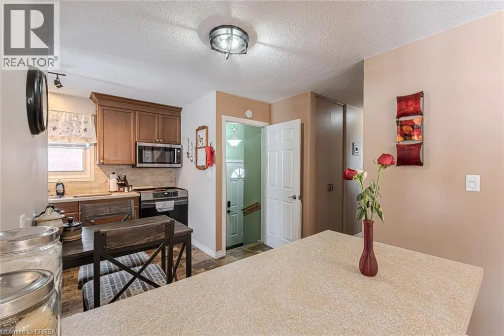 9 BLUERIDGE Crescent